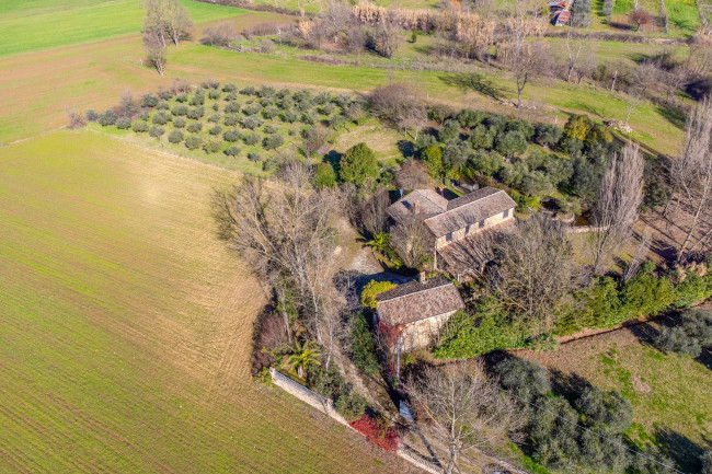 farmhouse for sale in Ferentino
