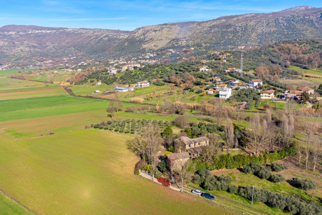 farmhouse for sale in Ferentino