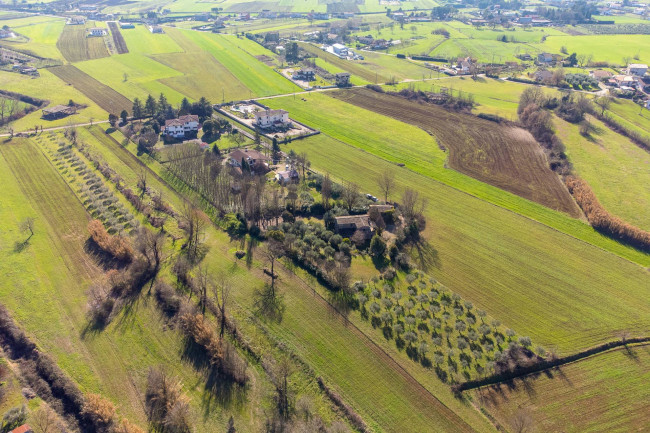 farmhouse for sale in Ferentino