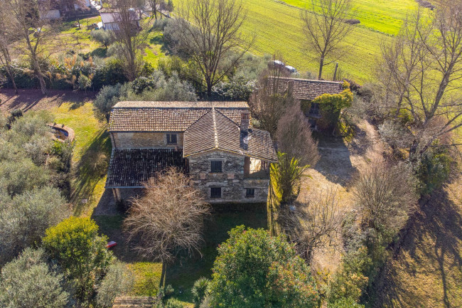farmhouse for sale in Ferentino