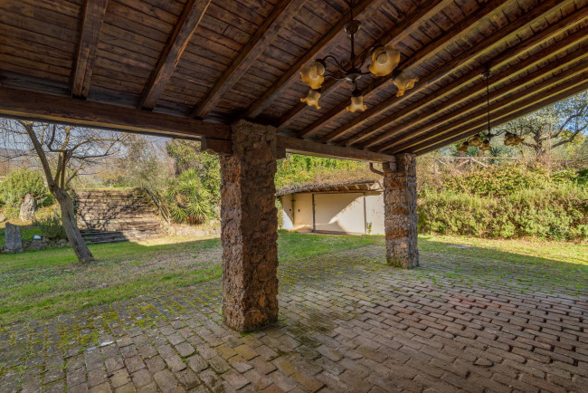 farmhouse for sale in Ferentino