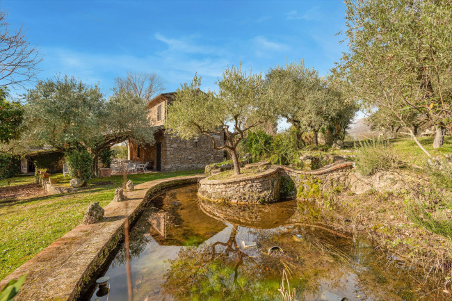 farmhouse for sale in Ferentino
