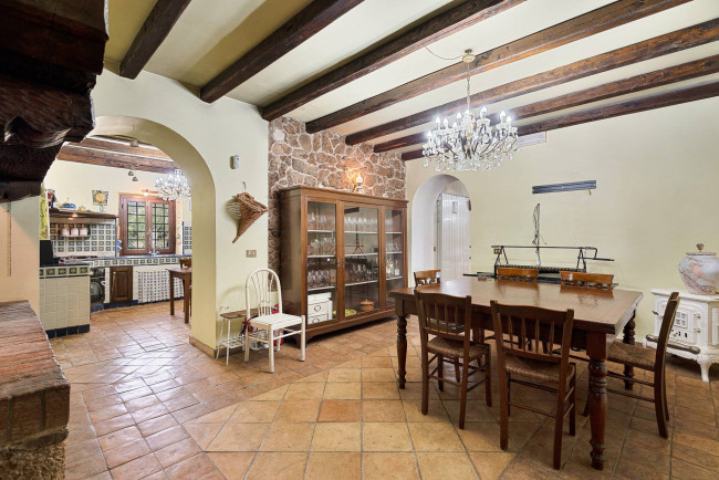 farmhouse for sale in Ferentino