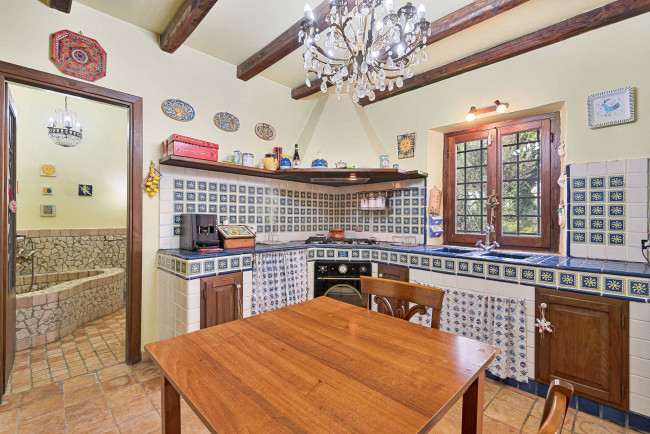 farmhouse for sale in Ferentino