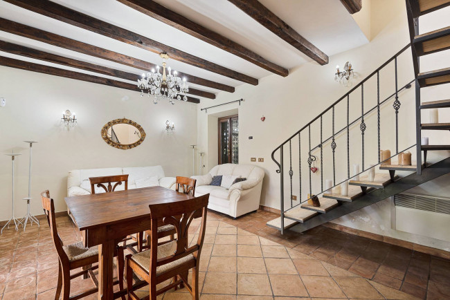 farmhouse for sale in Ferentino