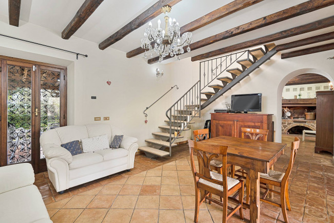 farmhouse for sale in Ferentino