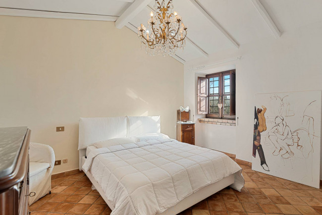 farmhouse for sale in Ferentino