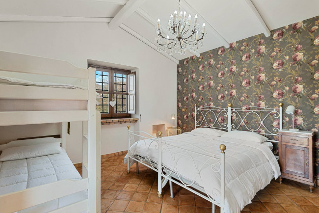 farmhouse for sale in Ferentino