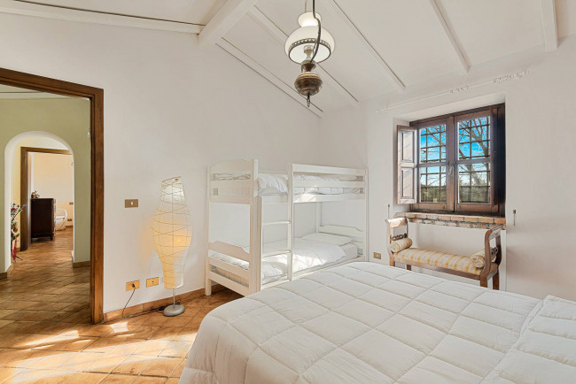 farmhouse for sale in Ferentino