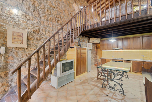 farmhouse for sale in Ferentino