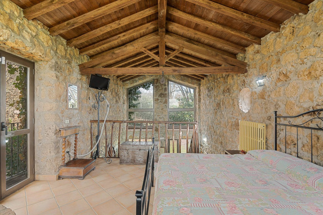 farmhouse for sale in Ferentino