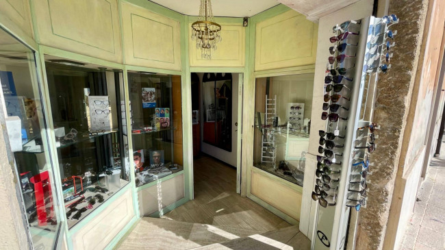 Business for sale in Arpino
