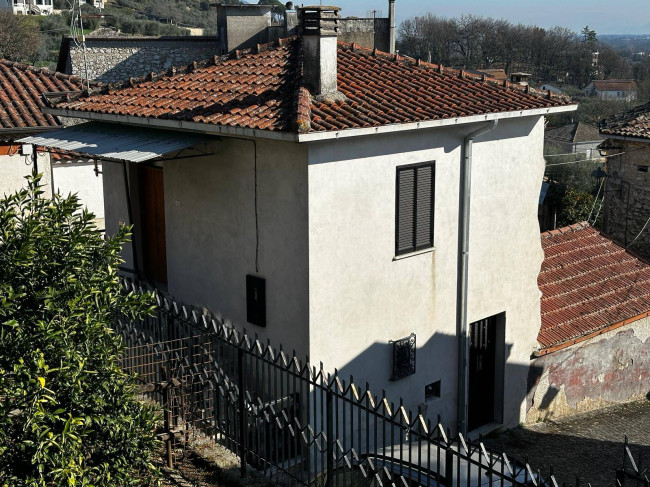 Abitazioni tipiche storiche in vendita a Colfelice