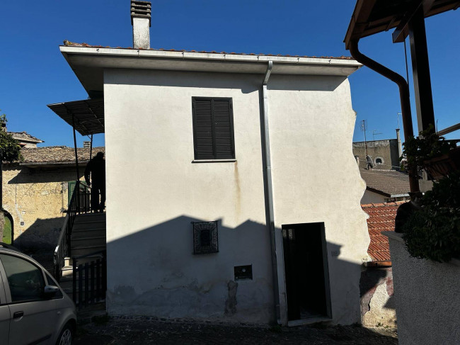 Abitazioni tipiche storiche in vendita a Colfelice