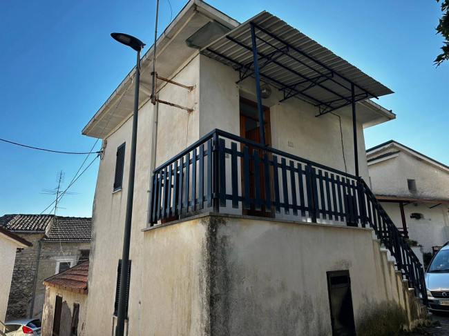 Abitazioni tipiche storiche in vendita a Colfelice