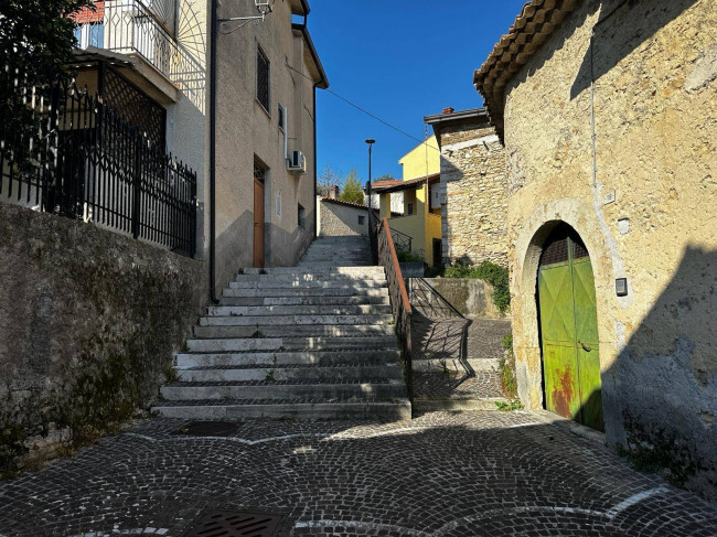 Abitazioni tipiche storiche in vendita a Colfelice