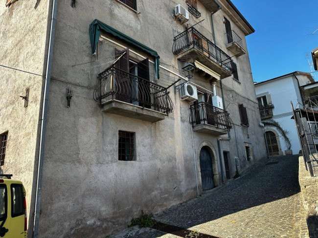 Abitazioni tipiche storiche in vendita a Colfelice