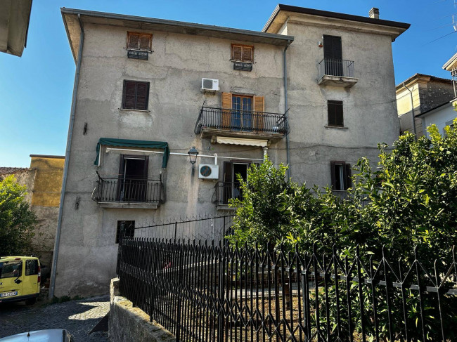 Abitazioni tipiche storiche in vendita a Colfelice