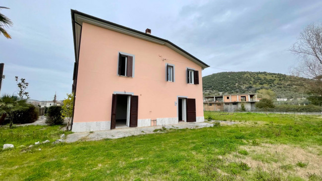 Casa indipendente in vendita a Colfelice