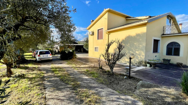 Casa indipendente in vendita a Colfelice