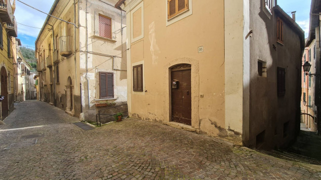 Abitazioni tipiche storiche in vendita a Arpino