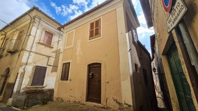 Abitazioni tipiche storiche in vendita a Arpino
