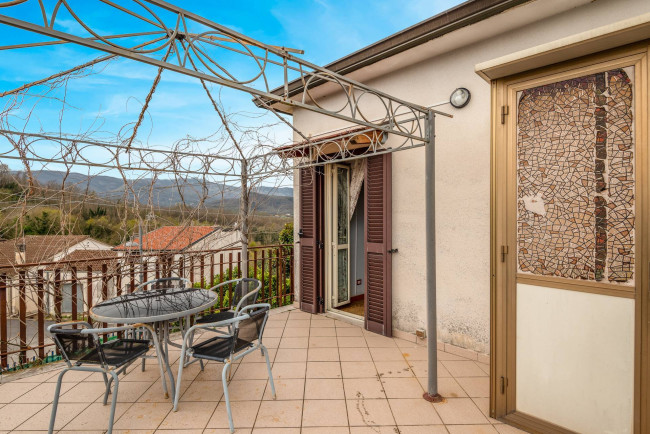 detached house for sale in Sant'Ambrogio sul Garigliano