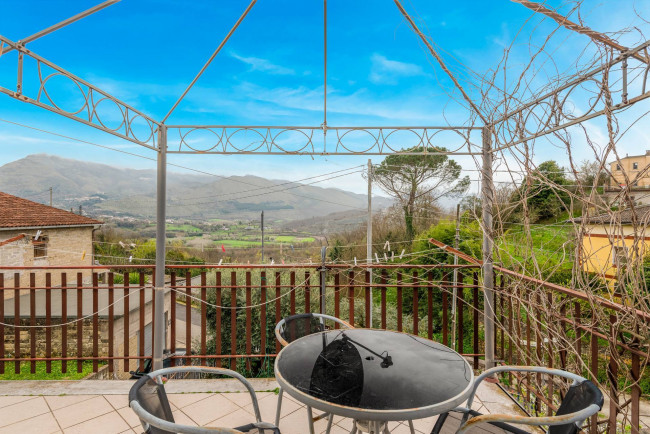 detached house for sale in Sant'Ambrogio sul Garigliano
