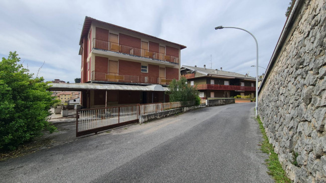 Palazzo intero stabile in vendita a Fiuggi