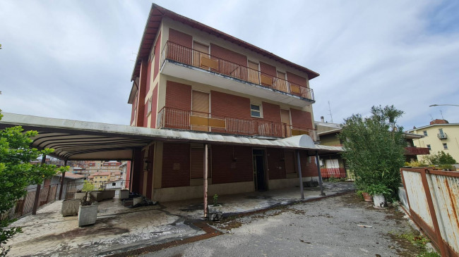 Palazzo intero stabile in vendita a Fiuggi