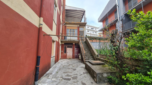 Palazzo intero stabile in vendita a Fiuggi