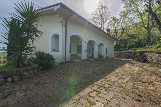 Villa for sale in Gorga
