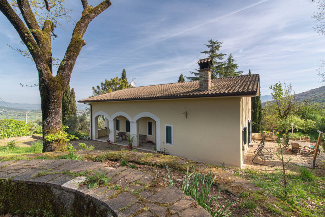 Villa for sale in Gorga