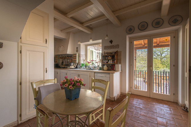 farmhouse for sale in San Donato Val di Comino