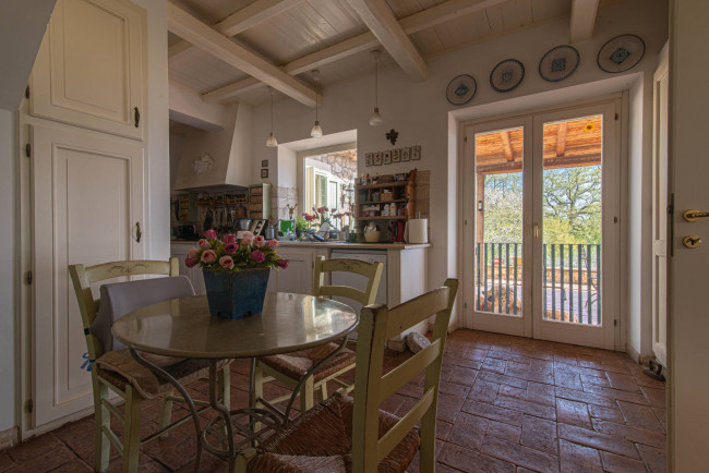 farmhouse for sale in San Donato Val di Comino