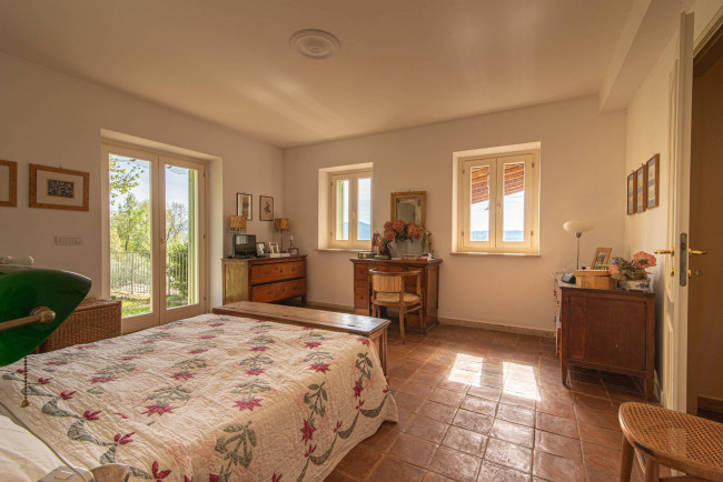 farmhouse for sale in San Donato Val di Comino