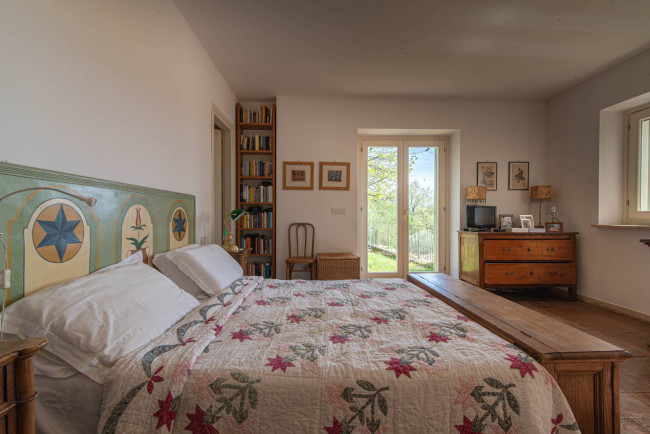 farmhouse for sale in San Donato Val di Comino