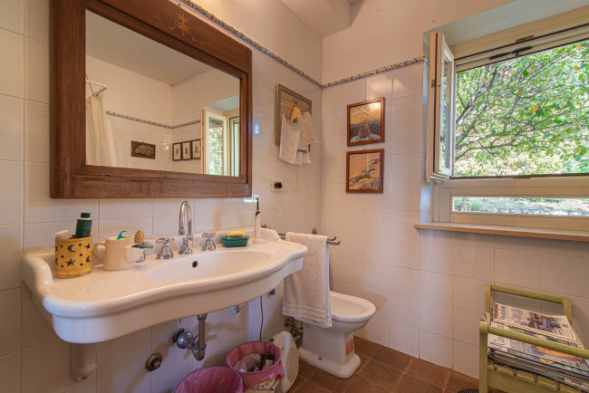 farmhouse for sale in San Donato Val di Comino