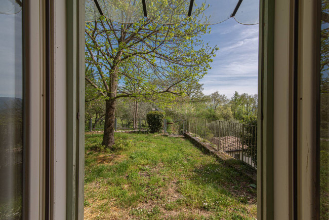 farmhouse for sale in San Donato Val di Comino