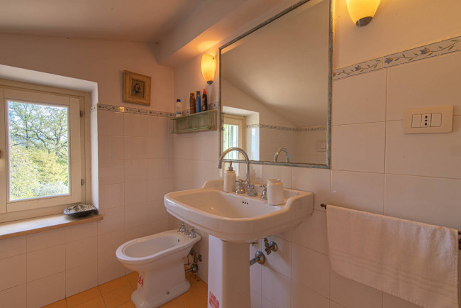 farmhouse for sale in San Donato Val di Comino