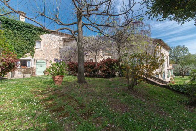 farmhouse for sale in San Donato Val di Comino