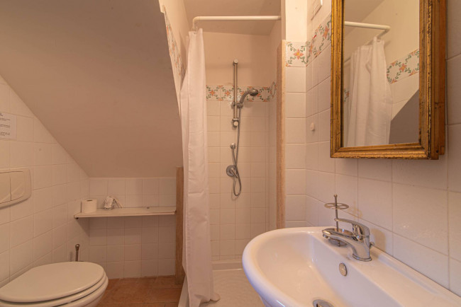 farmhouse for sale in San Donato Val di Comino
