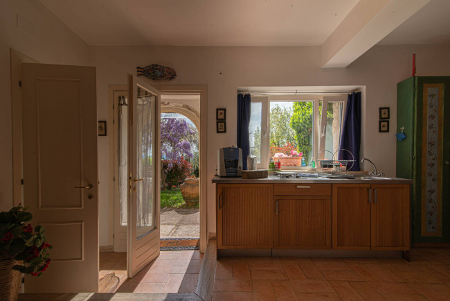 farmhouse for sale in San Donato Val di Comino