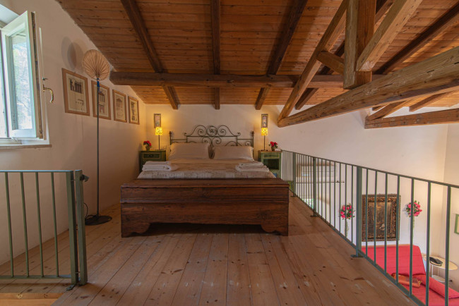 farmhouse for sale in San Donato Val di Comino