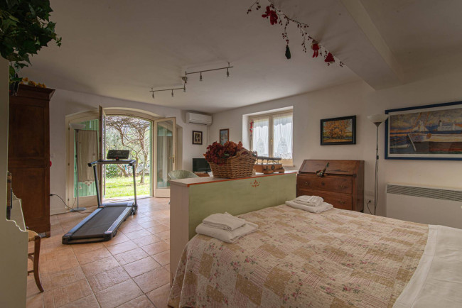 farmhouse for sale in San Donato Val di Comino