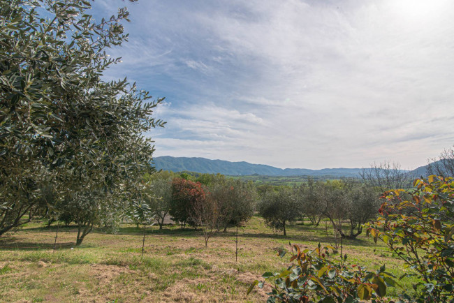 farmhouse for sale in San Donato Val di Comino