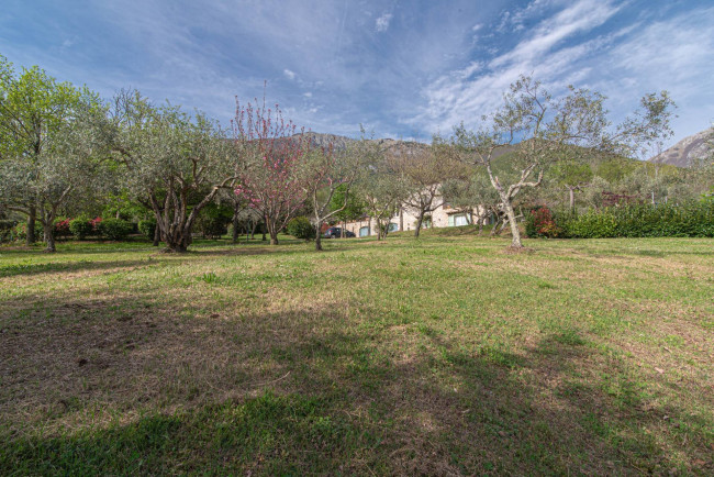 farmhouse for sale in San Donato Val di Comino