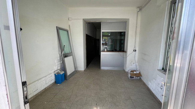 Locale commerciale in vendita a Colfelice