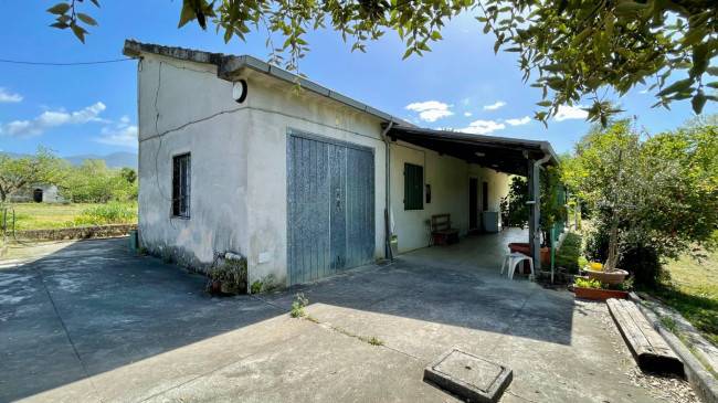 farmhouse for sale in Colfelice