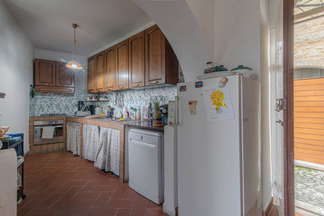 typical historical house for sale in Fontana Liri